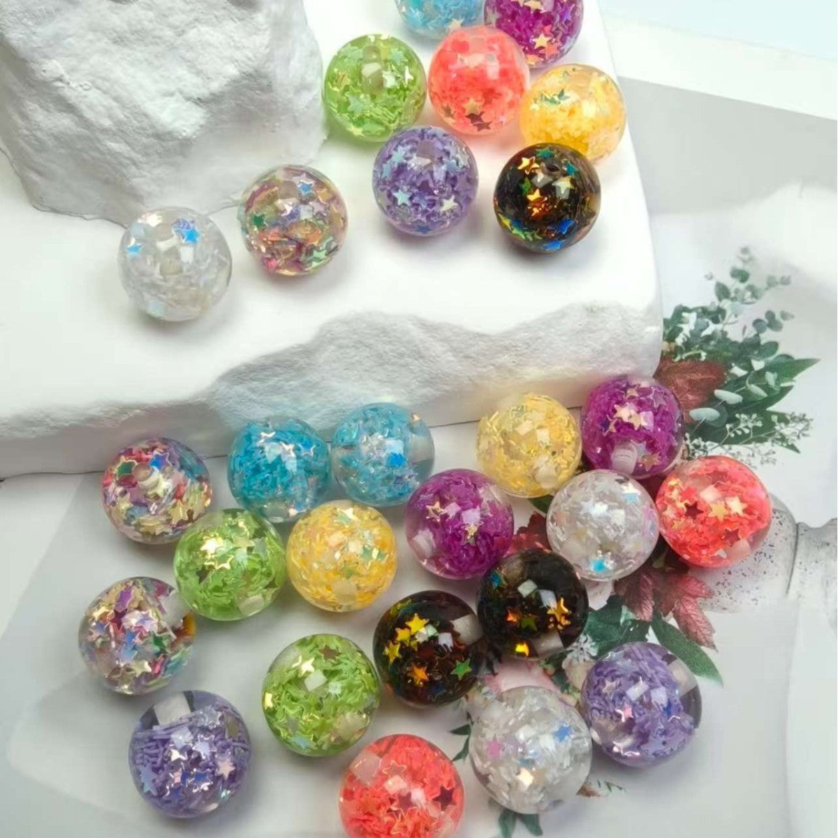 16mm resin beads with sequined heart - shaped glitter